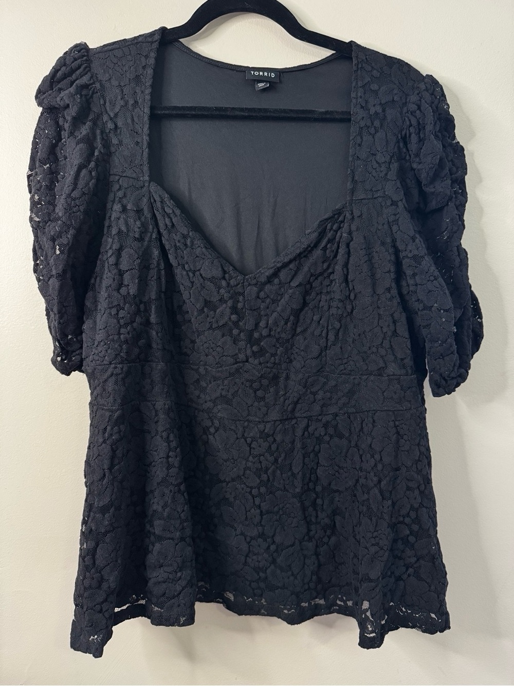 Torrid Black Floral Lace Sweetheart Babydoll Top Size 1 Puff Sleeve